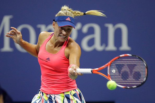 Angelique Kerber hits a forehand against Catherine Bellis in her third round match at the US Open. (Photo: Getty Images / Andy Lyons)