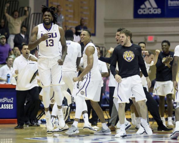 LSU celebrates re-taking the lead down the stretch of their quarterfinal win in Maui/Photo: Marco Garcia/Associated Press