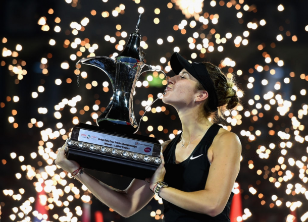 Belinda Bencic with her Dubai title | Photo: Tom Dulat