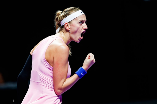 Kvitova celebrates winning a point | Photo: VCG