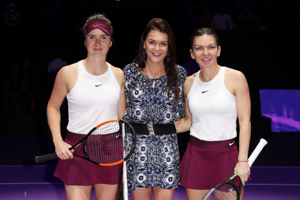 2015 champion Agnieszka Radwanska did the coin toss before the match | Photo: Matthew Stockman