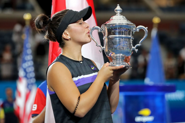 Bianca Andreescu with her maiden Grand Slam title | Photo: Elsa