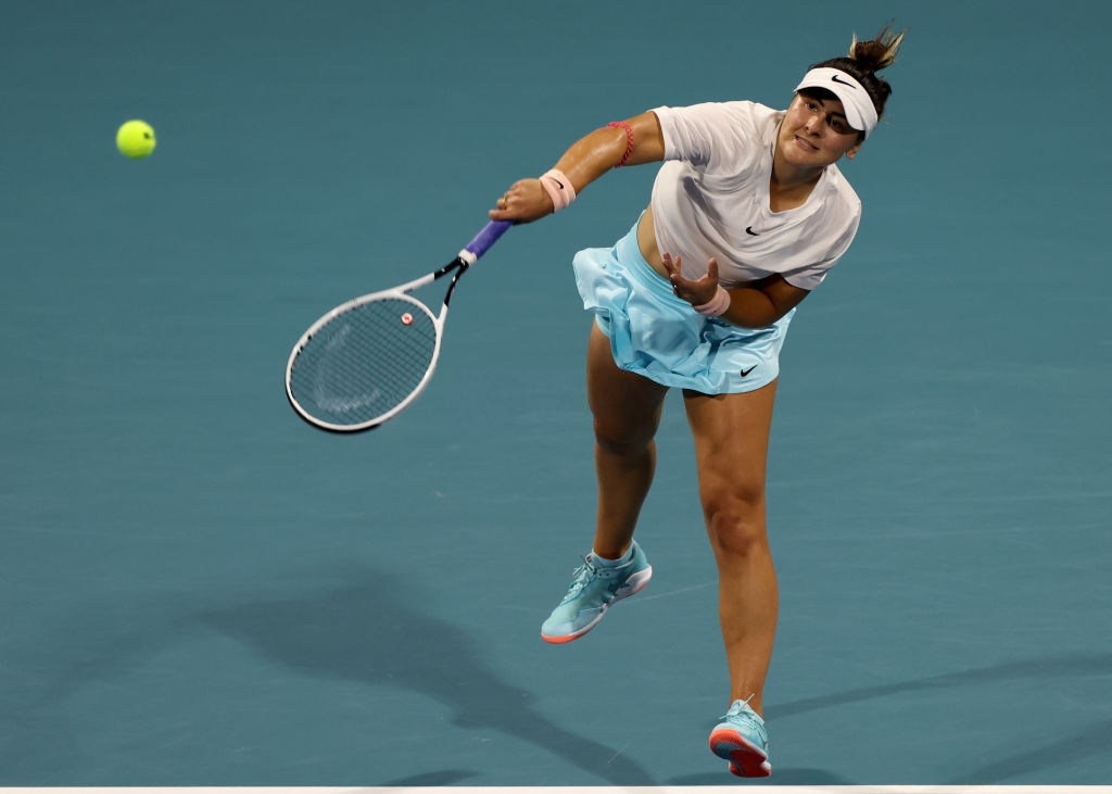 Andreescu serves en route to her three-set epic victory over fellow young gun Amanda Anisimova. Photo: Mark Brown