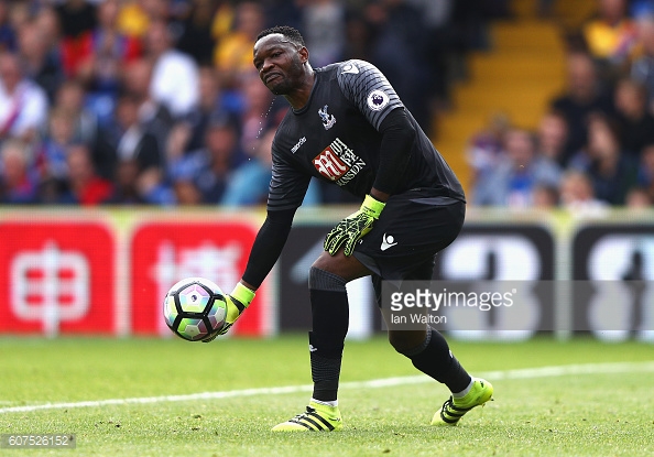 Steve Mandanda has helped improve Palace's playing style but his casual passing could be a threat against Liverpool's counter-pressing | Photo: Getty images / Ian Walton