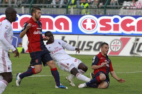 Il gol di Strasser nella vittoria del Milan a Cagliari del 6 gennaio 2011. Foto:calcioblog