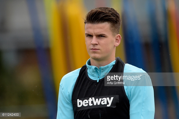 Above: Sam Byram in training ahead of West Ham's clash with Middelsbrough | Photo: Getty Images