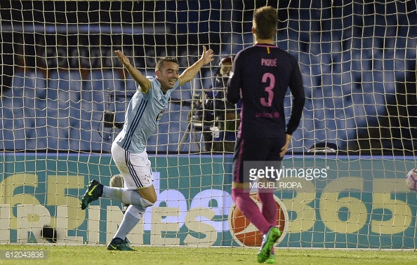 Above: Iago Aspas celebrating his goal during Celta Vigo's 4-3 win over Barcelona | Photo: Getty Images