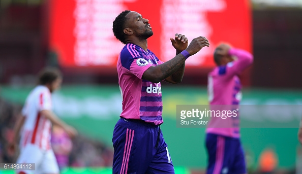 Above: Jermain Defoe shared his frustration during Sunderland's 2-0 defeat to Stoke | Photo: Getty Images