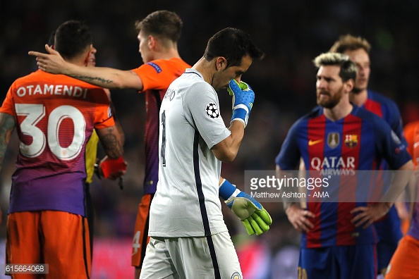 Above: Claudio Bravo leaving the pitch in Manchester City's 4-0 defeat to Barcelona | Photo: Getty Images