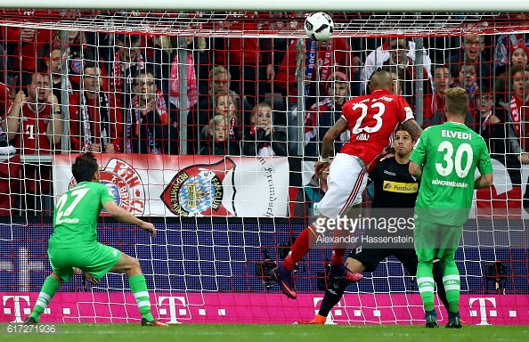Vidal headed home Bayern's opening goal | Photo: Getty Images