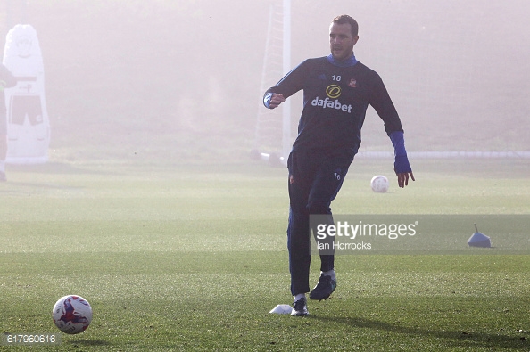 Above: John O'Shea on the training ahead of Sunderland's clash with Southampton | Photo: Getty Images