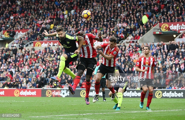 Above: Oliver Giroud heading home his  second goal in Arsenal's 4-1 win over Sunderland |Photo: Getty Images