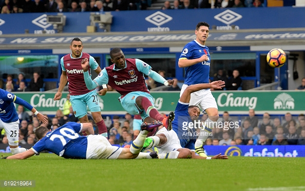 Above: Pedro Obiang taking his shot during West Ham's 2-0 defeat to Everton | Photo: Getty Images