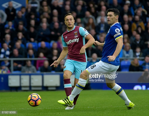 Above: Mark Noble in action during West Ham's 2-0 defeat to Everton | Photo: Getty Images