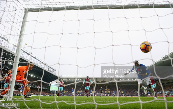 Above: Romelu Lukaku heading home the opener in Everton's 2-0 win over West Ham | Photo: Getty Images