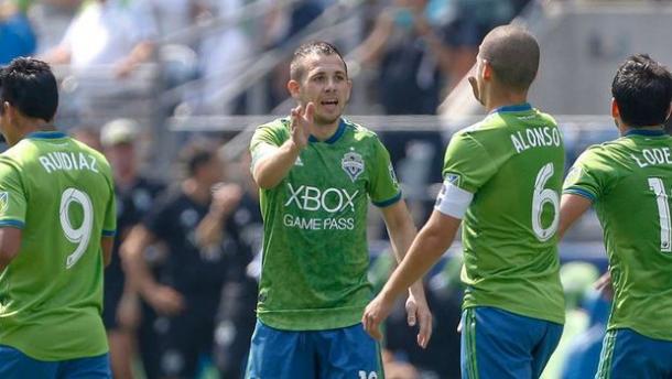Harry Shipp joined in on the scoring act as well | Source: Jennifer Buchanan-USA TODAY Sports