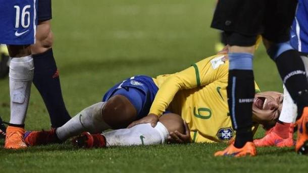 Carrinho brutal no Mundial Sub-20 tirou Judivan de combate (Foto: Getty Images)