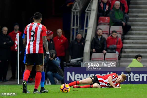 Watmore was unable to continue and fans sensed it was serious. Photo: Getty/