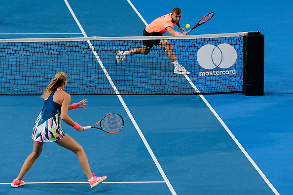 French edge out a tight first set | Photo: Will Russell/Getty Images