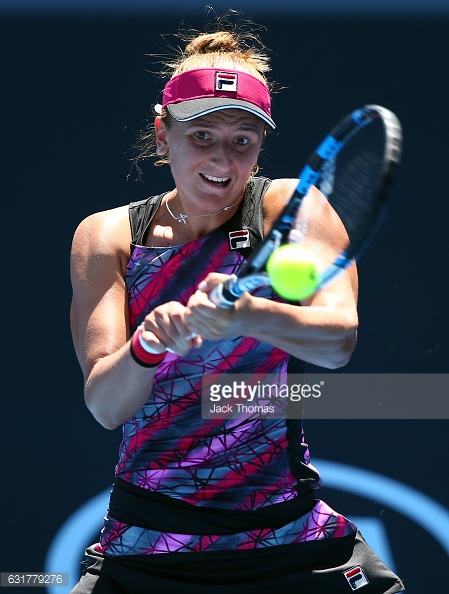 Begu took advantage of an early slip by Shvedova to take the lead and eventually close out the set/Photo: Jack Thomas/Getty Images