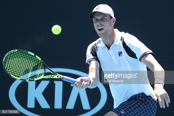Querrey plays a forehand/Photo: Scott Barbour/Getty Images