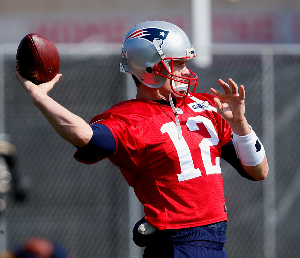 Brady fazendo trabalhos durante a semana (Foto: Bob Levey/Getty Images)