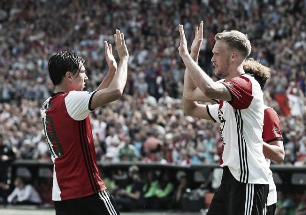 Jorgensen y Berghuis en partido del Feyenoord   Foto: Feyenoord.nl