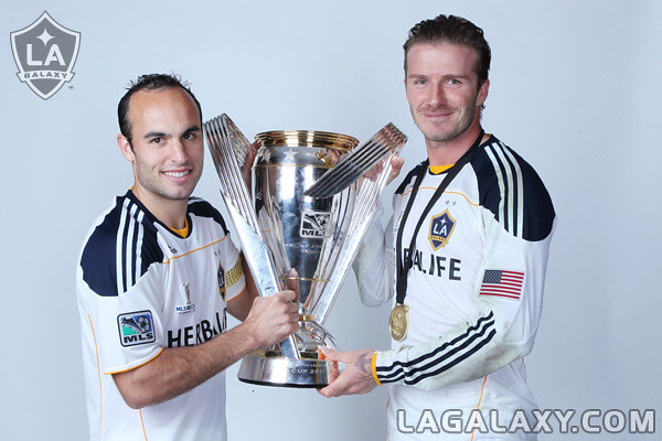 Donovan y Beckham celebrando la MLS Cup 2011 (lagalaxy.com)