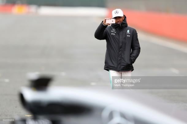 Hamilton looks for number four. | Photo: Getty Images/Mark Thompson