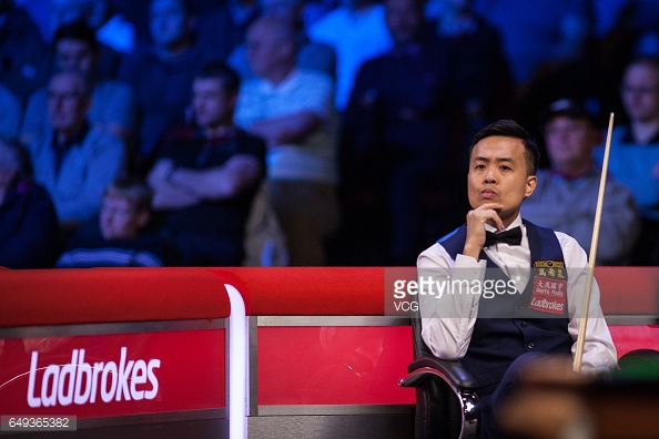 Fu was forced to watch most of the final two frames of the afternoon session (photo: Getty Images)