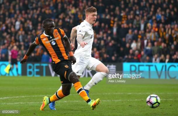 Niasse applies the finishing touch (photo: Getty Images)