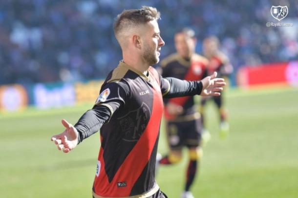 Álvaro Medrán celebrando su gol | Fotografía: Rayo Vallecano S.A.D.