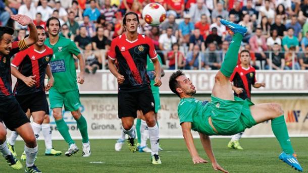 El Leganés jugando frente al Hospitalet en el último partido para subir a Segunda | Foto: CD Leganés
