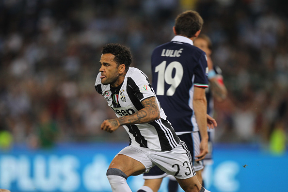 Cruzamento milimétrico de Alex Sandro e gol de Daniel Alves: o primeiro gol da Juve (Foto: Paolo Bruno/Getty Images)