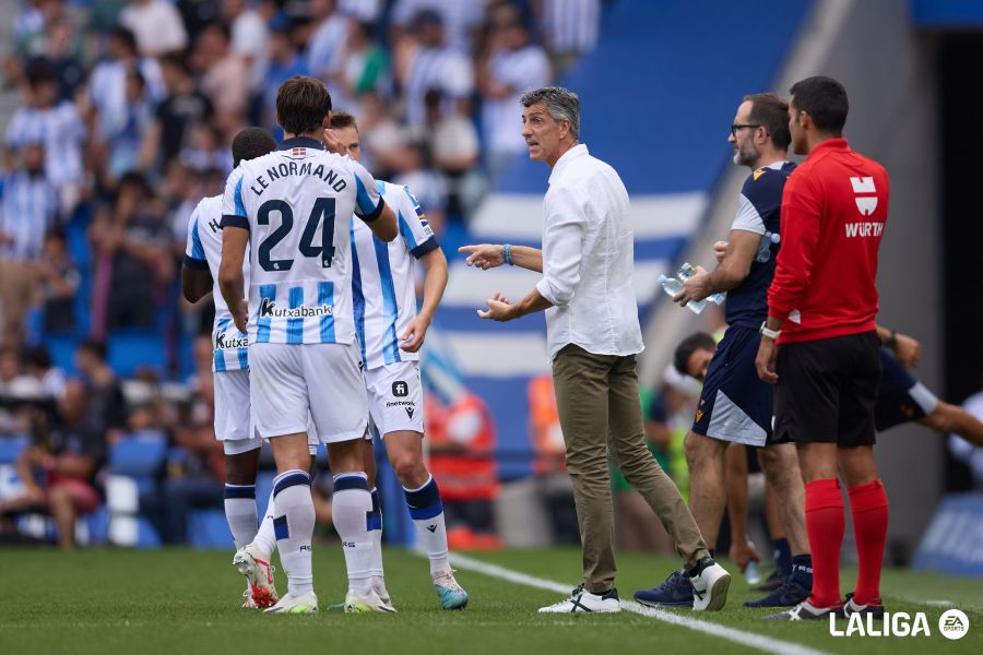 Imanol Alguacil dando instrucciones a sus jugadores | Foto vía web: laliga.com