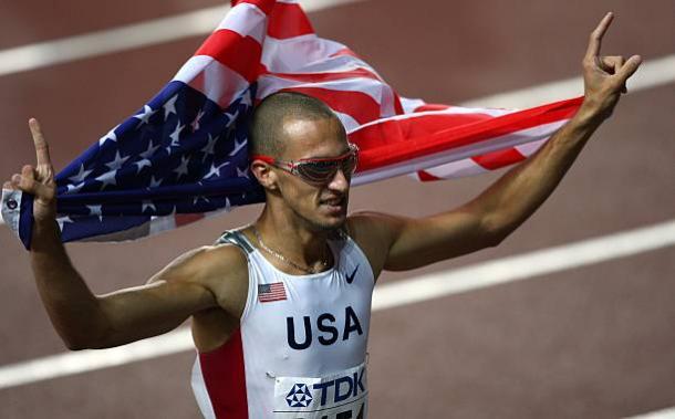 Jeremy Wariner celebrates his 2007 world 400m title in Osaka (Getty/Michael Steele)