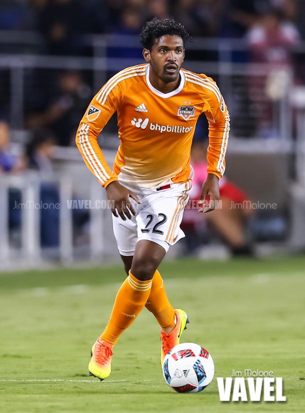 Sheanon Williams (22) of Houston Dynamo advances the ball up field during the first half of play.  / Jim Malone - VAVEL USA