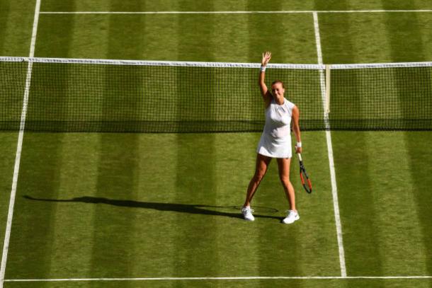 Petra Kvitova waves to the crowd following her victory today (Getty/David Ramos)