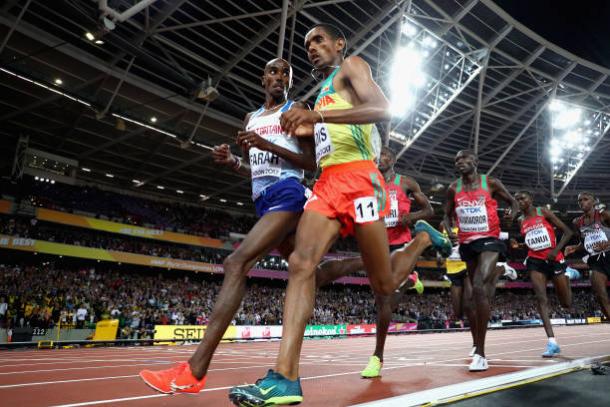 Farah and Abada Hadis midway during the race (Getty/Michael Steele)