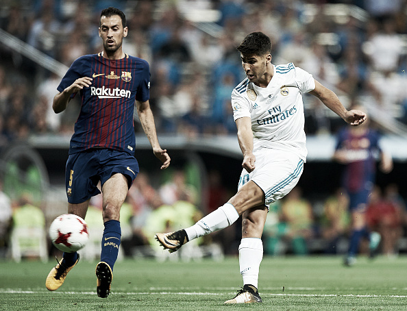 Supercopa da Espanha, Asensio chuta para marcar o primeiro gol do jogo | Foto: fotopress/Getty Images