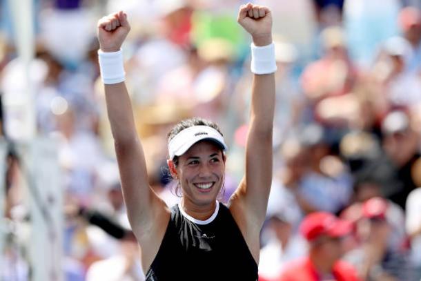 Garbine Muguruza celebrates her triumph in Cincinnati (Getty/Matthew Stockman)