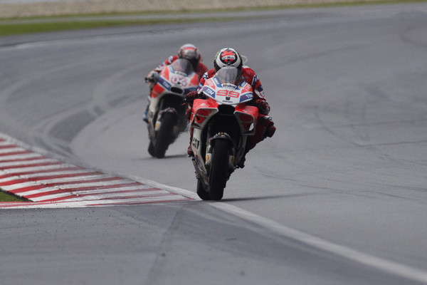 Las Ducati en pista. Foto: zimbio