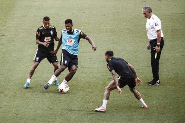 Jemerson treina com a Seleção em Manaus | Foto: Raphael Alves/Getty Images