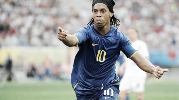 Ronaldinho con 'La Canarinha' | FIFA