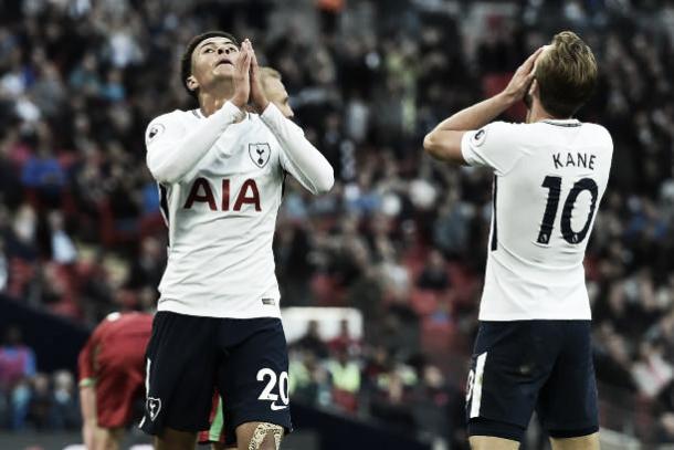 Alli e Kane juntos pelo Tottenham | Foto: Glyn Kirk/Getty Images