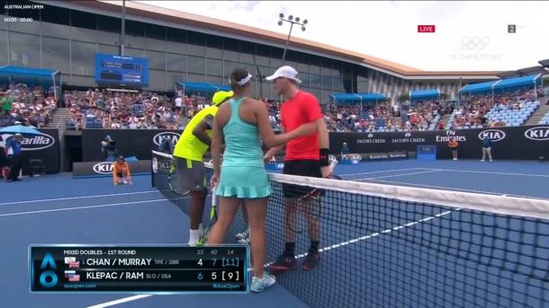 Andreja Klepac and Rajeev Ram shake hands with Latisha Chan and Jamie Murray after their encounter (Photo: Twitter)