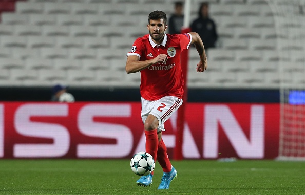 Zagueiro do Benfica pode ser a primeira contratação da Inter em janeiro (Foto: Gualter Fatia/Getty Images)