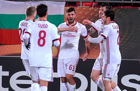 Cutrone comemora mais um gol pelo Milan (Foto: Nikolay Doychinov/AFP)