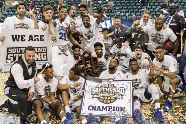 New Orleans celebrates after winning the Southland Conference tournament to clinch their first NCAA bid in 21 years/Photo: Joe Buvid/Associated Press