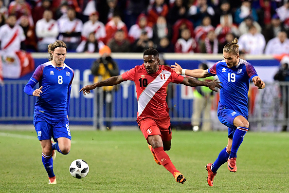 Segunda equipación de Perú | Getty Images